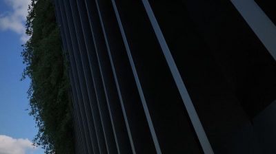 organiczny wodospad z zasłoniętych tarasów / the organic waterfall fallen from terrace.