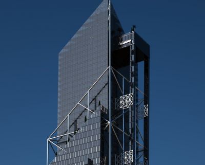 ZENGA HooZAR - wierzchołek z płaszczem zewnętrznym i wewnętrznym i windami zewnętrznymi / the top with outer & inner coat & ultra fast outer lifts.