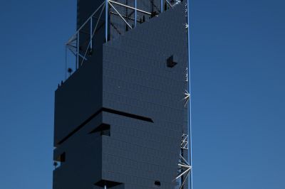 detal tarasu skylobby na 64 piętrze / 64-th floor skylobby terrace detail.